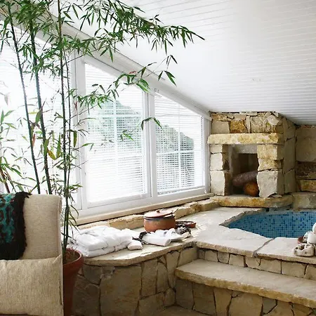 莱塞专属住宿加早餐旅馆 * 阿瓦