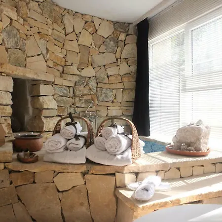 莱塞专属住宿加早餐旅馆 阿瓦